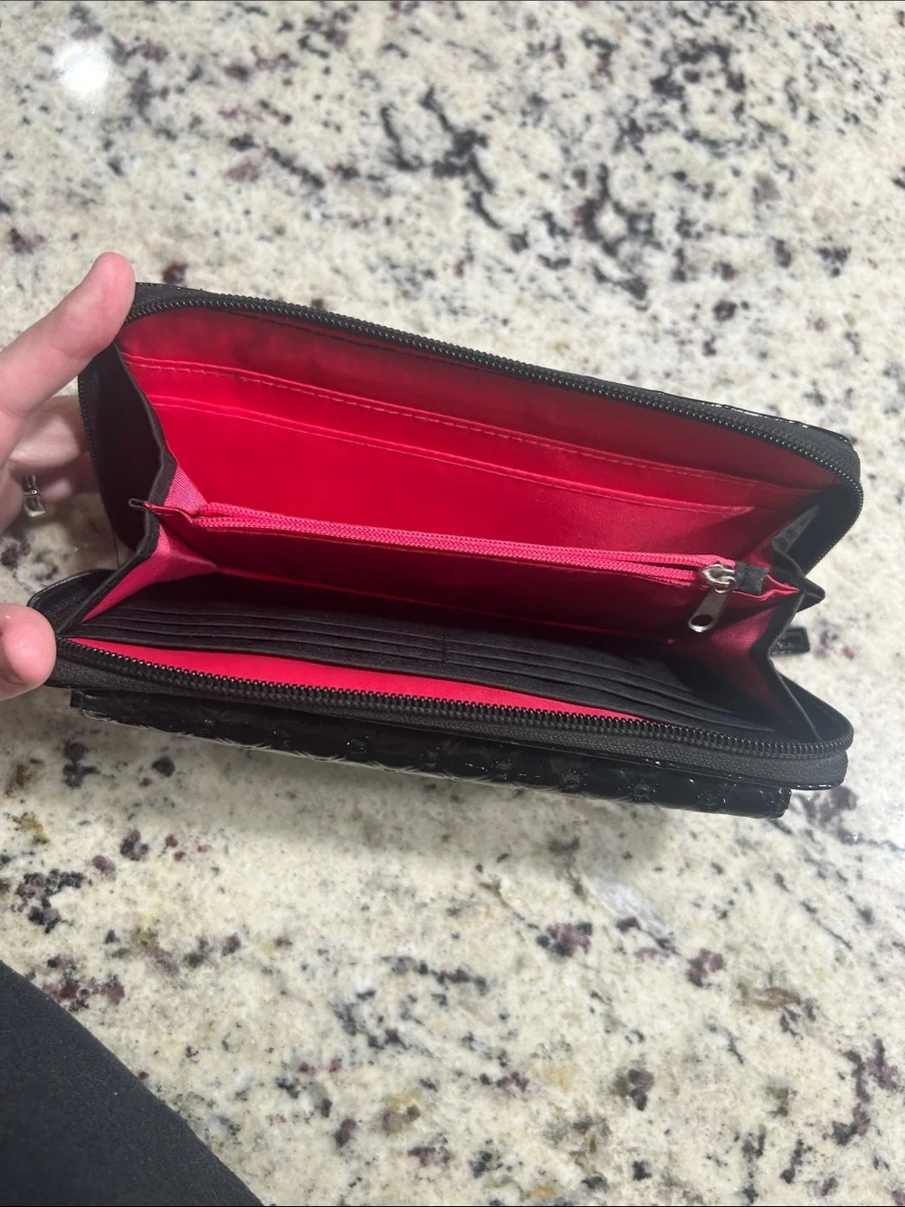 Kenneth Cole Reaction Black Quilted Patent Zip-Around Card Holder
